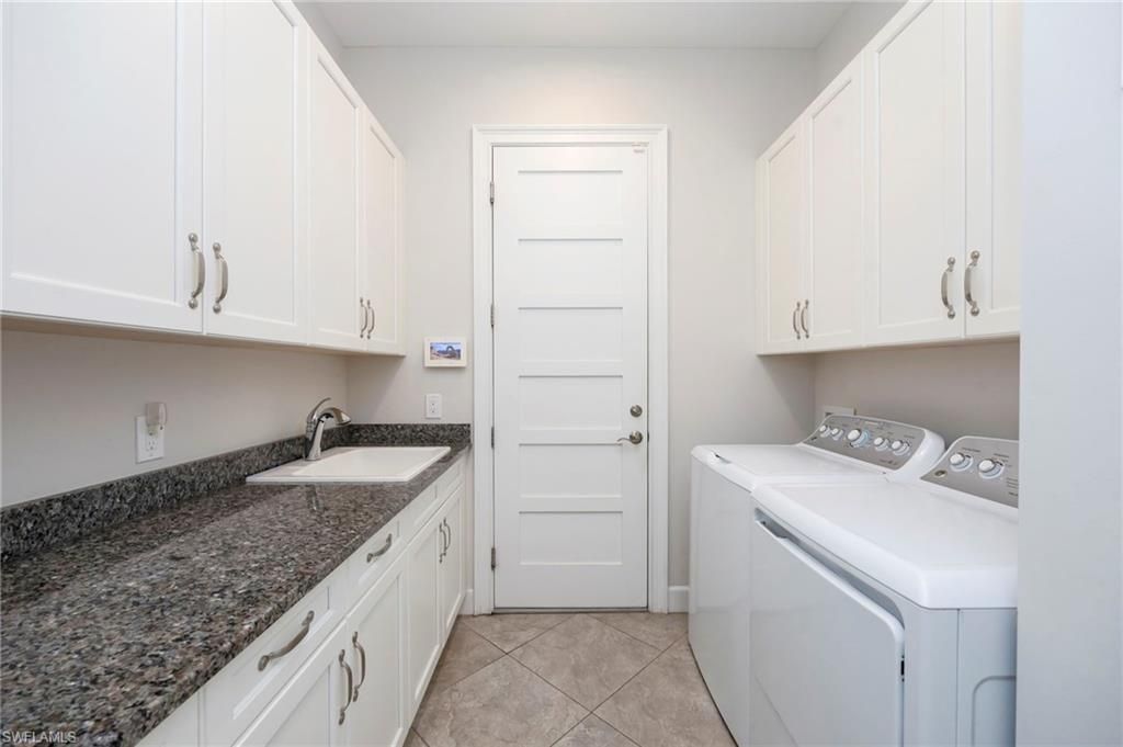 6466 Warwick Ave, Naples, FL 34113 Photo