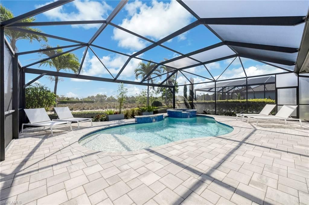 6466 Warwick Ave, Naples, FL 34113 Photo