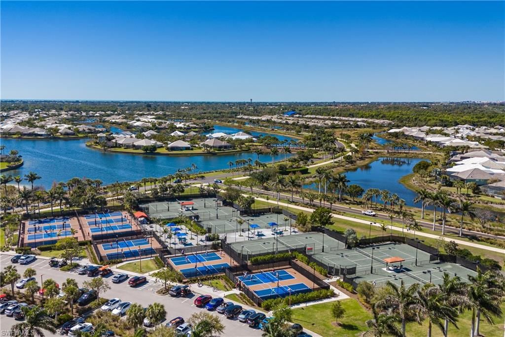 6466 Warwick Ave, Naples, FL 34113 Photo