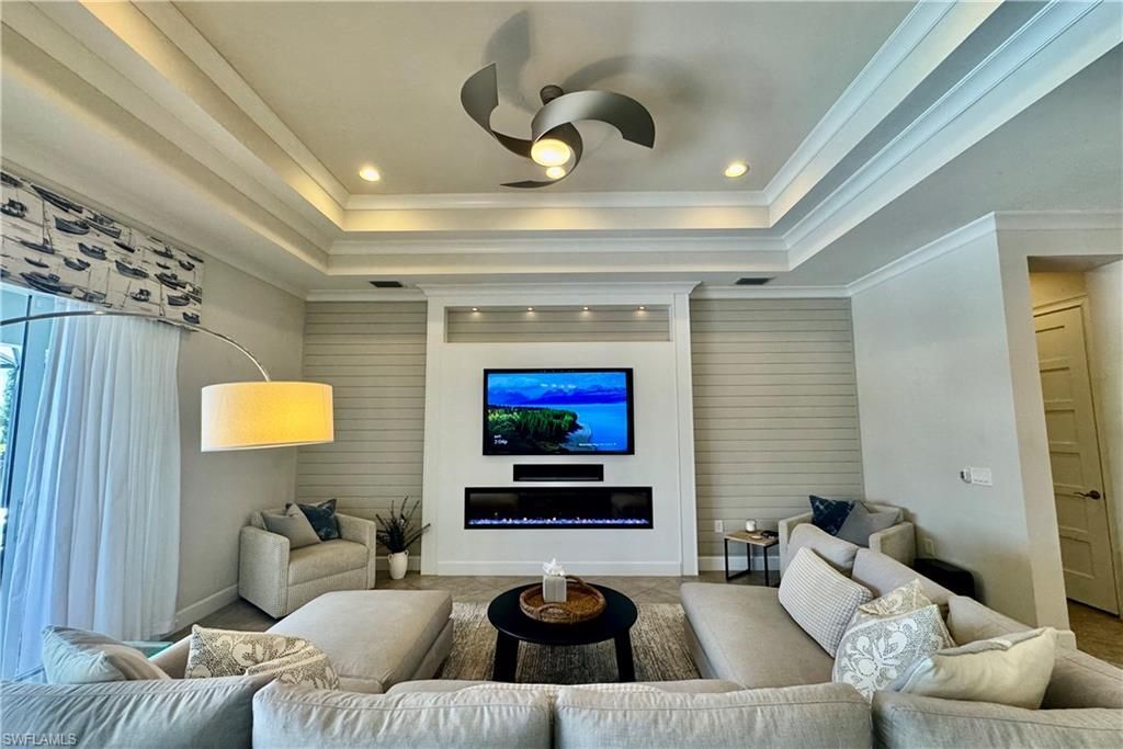 6466 Warwick Ave, Naples, FL 34113 Photo