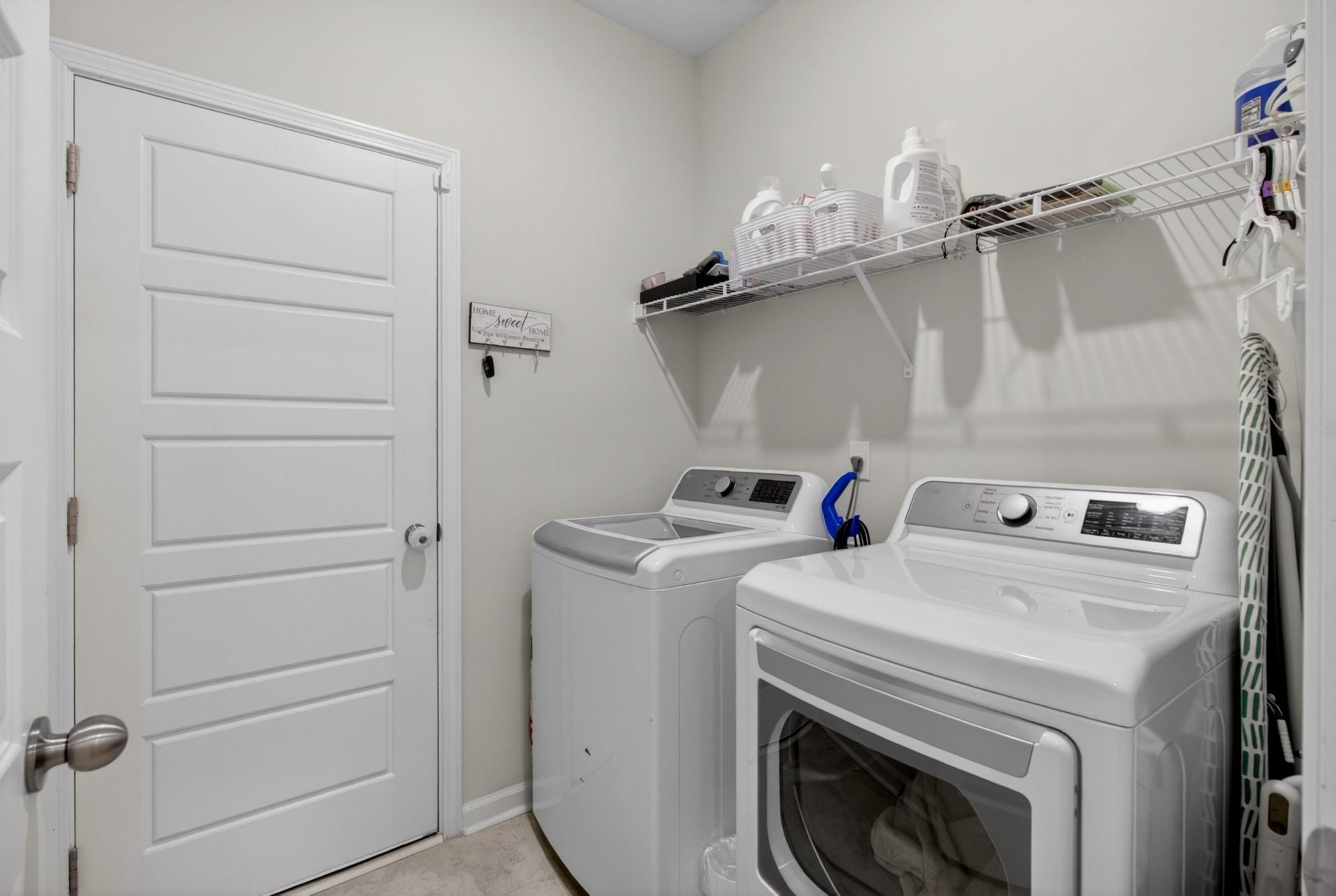 325 Saddlewood Drive Photo 18