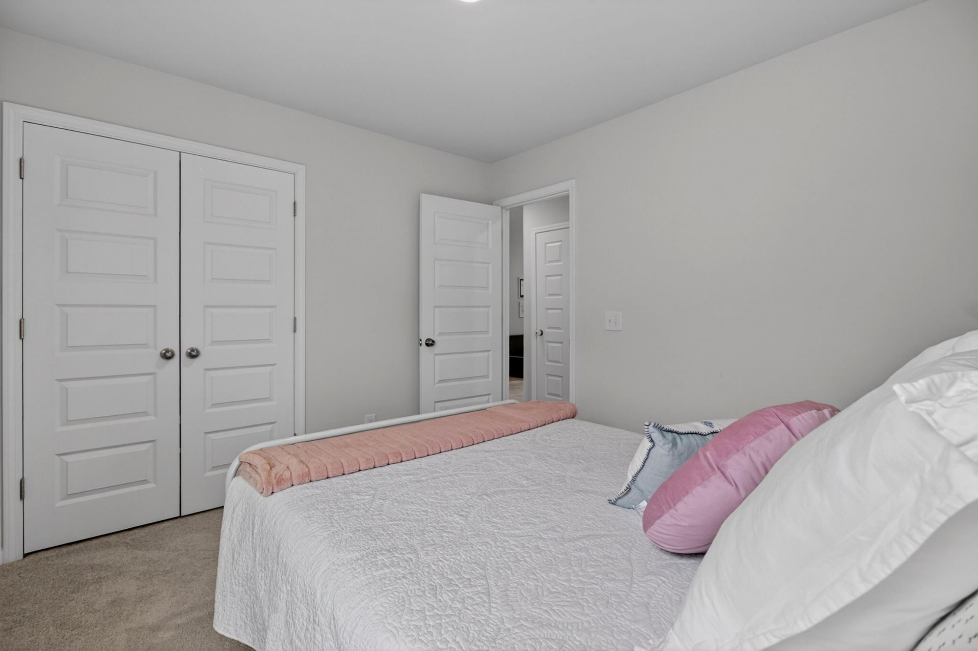 325 Saddlewood Drive Photo 30