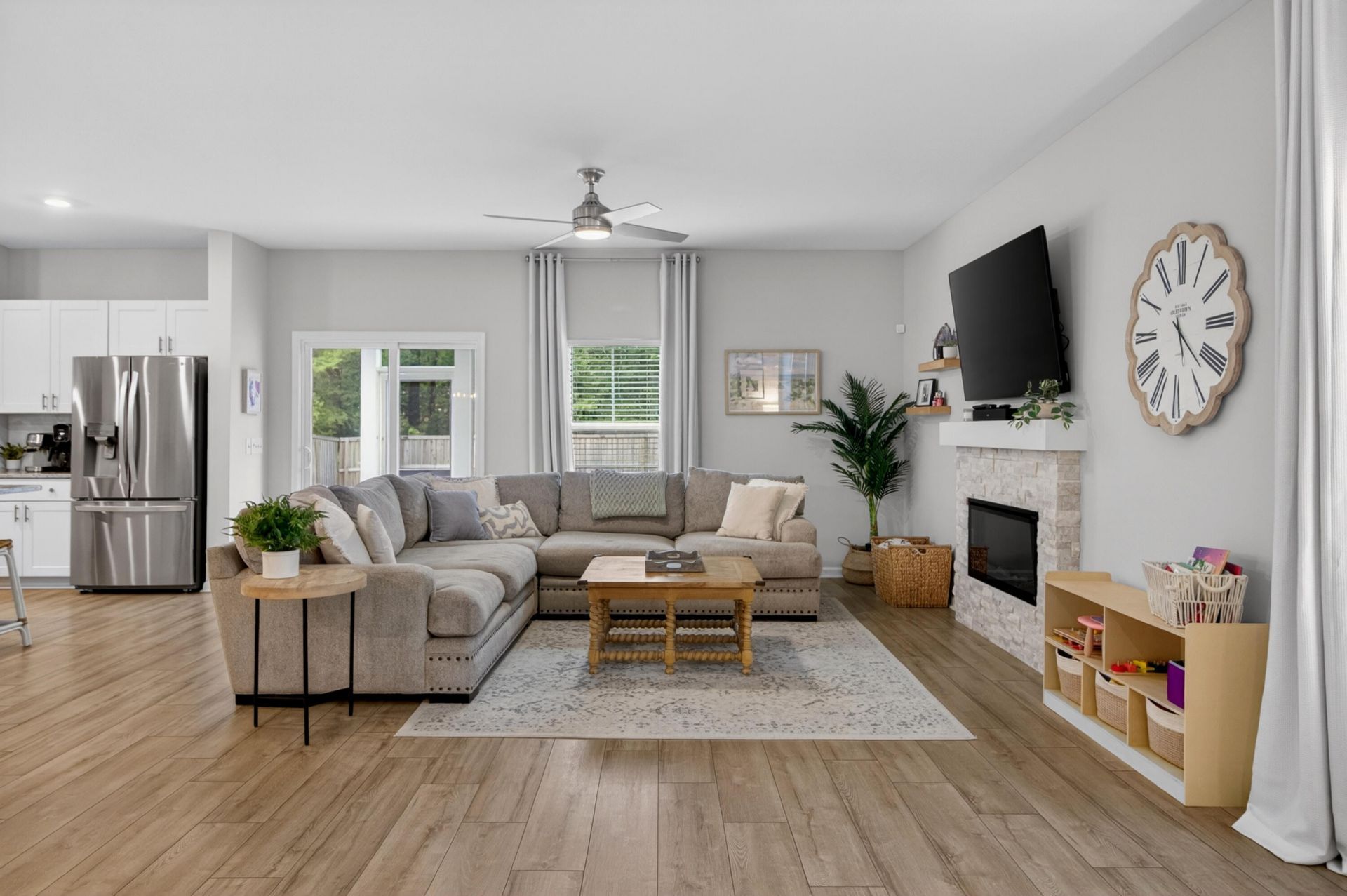 325 Saddlewood Drive Photo 6