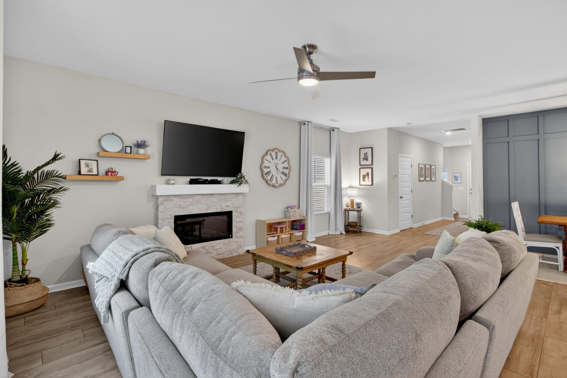 325 Saddlewood Drive Photo 8