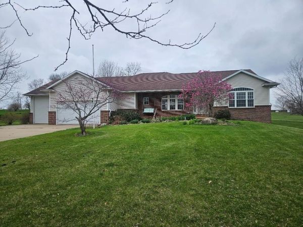 6500 White Gate Ct , Marion, IA 52302