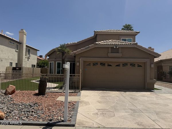 4517 E SILVERWOOD Drive, Phoenix, AZ 85048