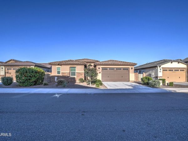 8713 N 172 Lane N, Waddell, AZ 85355