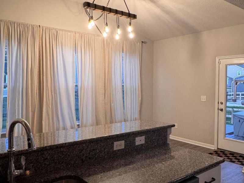 1124 Ayrshire Drive, Columbus, OH 43207 Photo 11