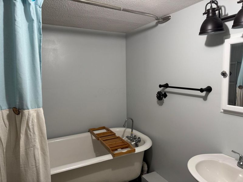 1124 Ayrshire Drive, Columbus, OH 43207 Photo 48