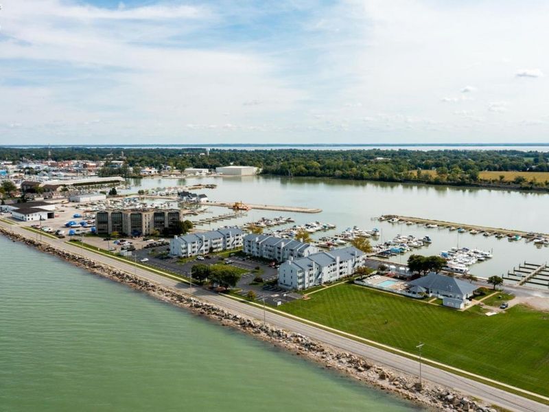 104 Clinton Reef Drive, Unit 104, Port Clinton, OH 43452 Photo 29