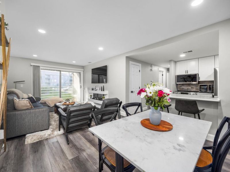 104 Clinton Reef Drive, Unit 104, Port Clinton, OH 43452 Photo 4