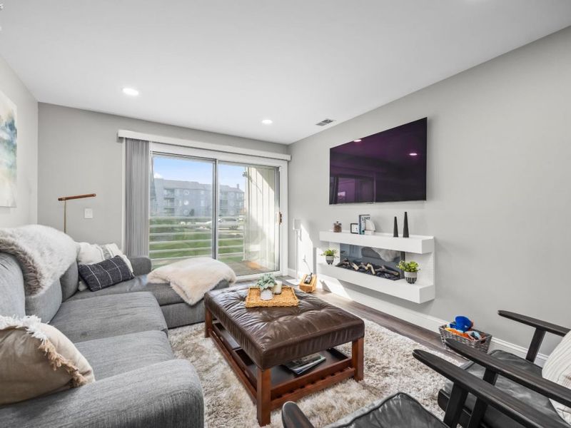 104 Clinton Reef Drive, Unit 104, Port Clinton, OH 43452 Photo 8