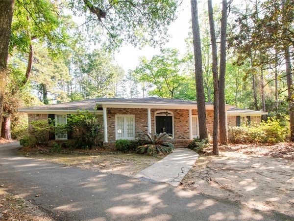 833 Satsuma Court , Mobile, AL 36609