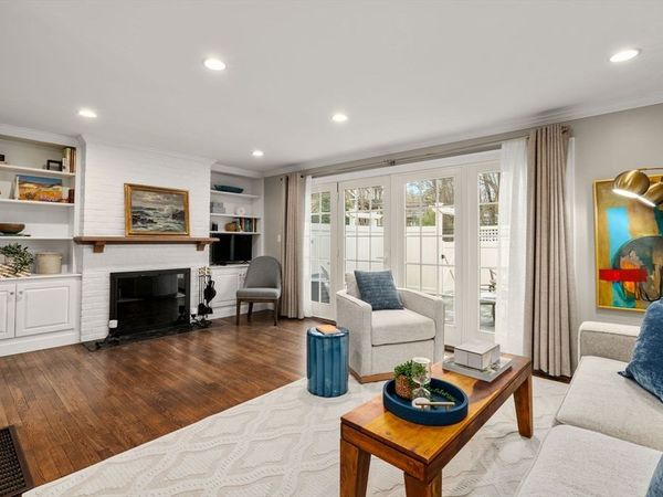 11 Oak St, Unit 16, Wellesley, MA 02482