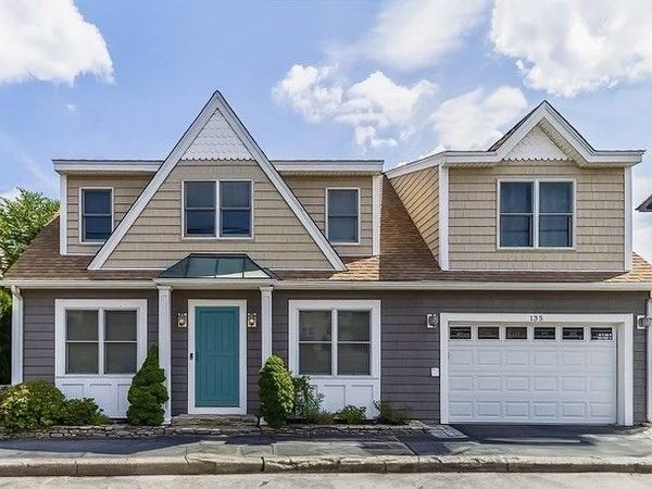 135 Lake Ave, Worcester, MA 01604