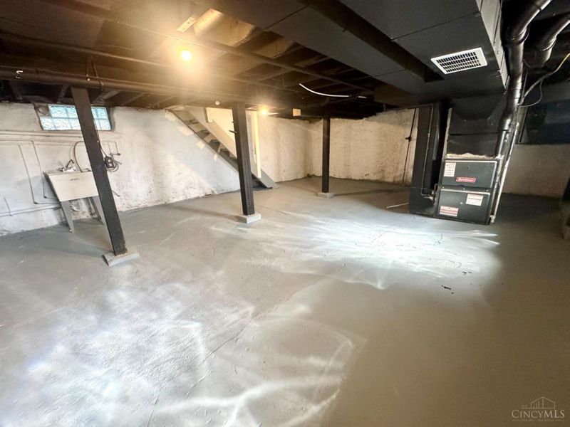 1600 Brewster, Cincinnati, OH 45207 Photo 28