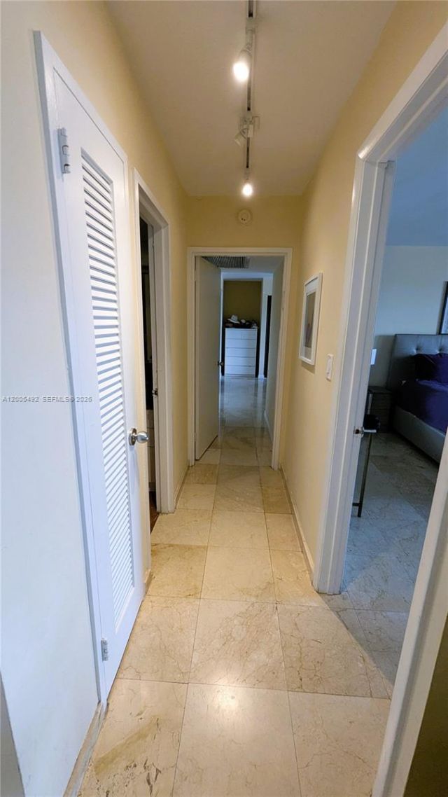 5161 Collins Ave , Unit 518, Miami Beach, FL 33140 Photo