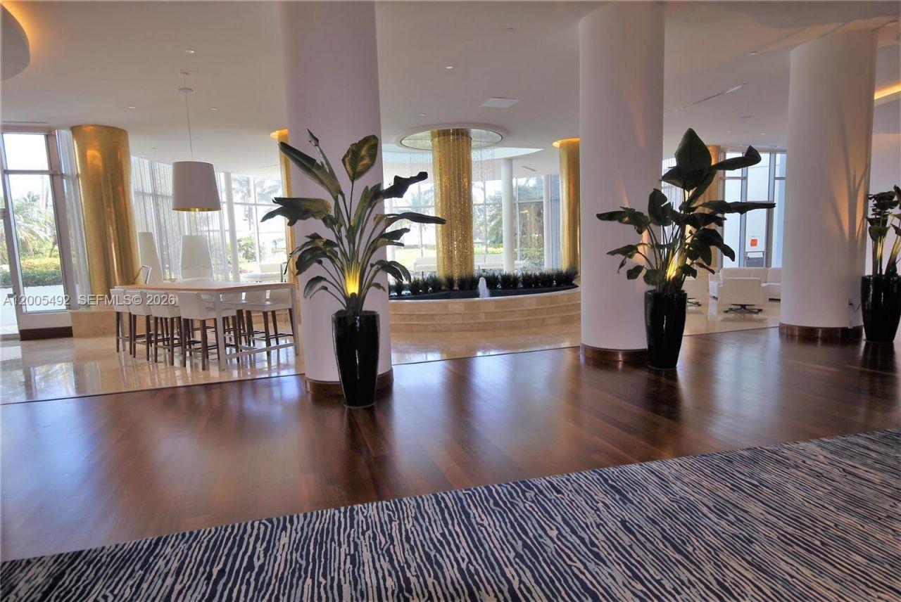 5161 Collins Ave, Unit 518, Miami Beach, FL 33140 Photo