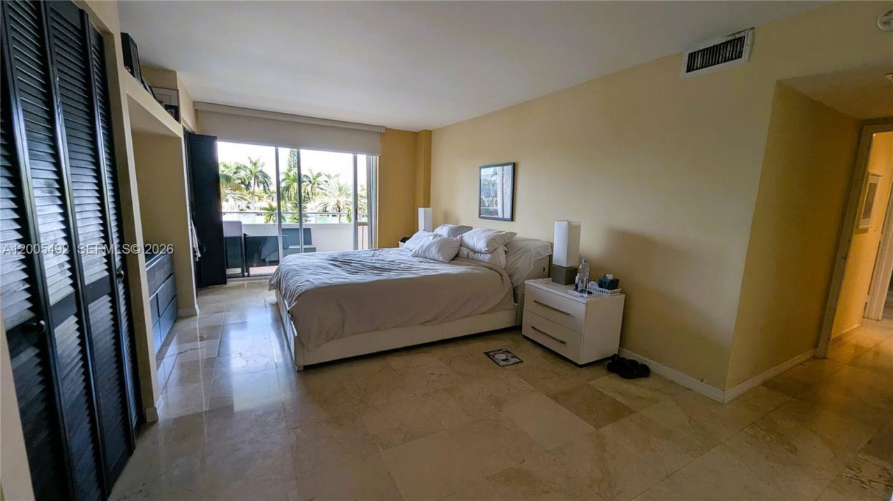 5161 Collins Ave , Unit 518, Miami Beach, FL 33140 Photo