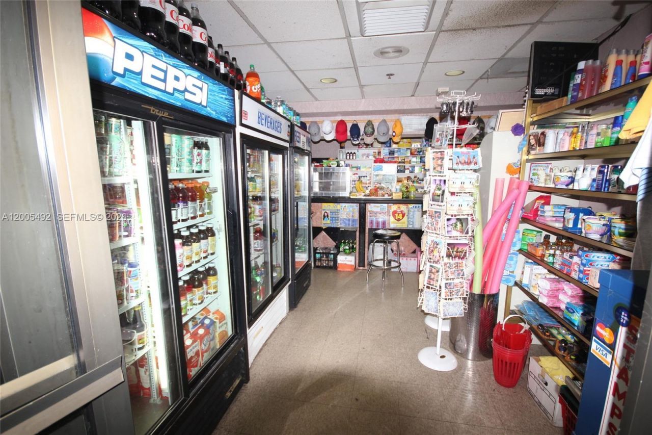 5161 Collins Ave , Unit 518, Miami Beach, FL 33140 Photo