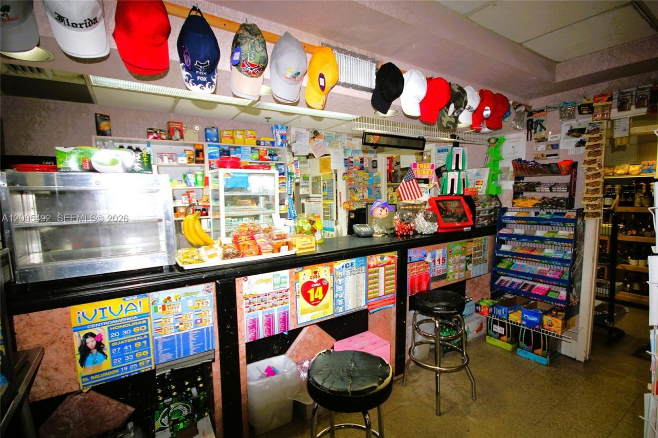 5161 Collins Ave, Unit 518, Miami Beach, FL 33140 Photo