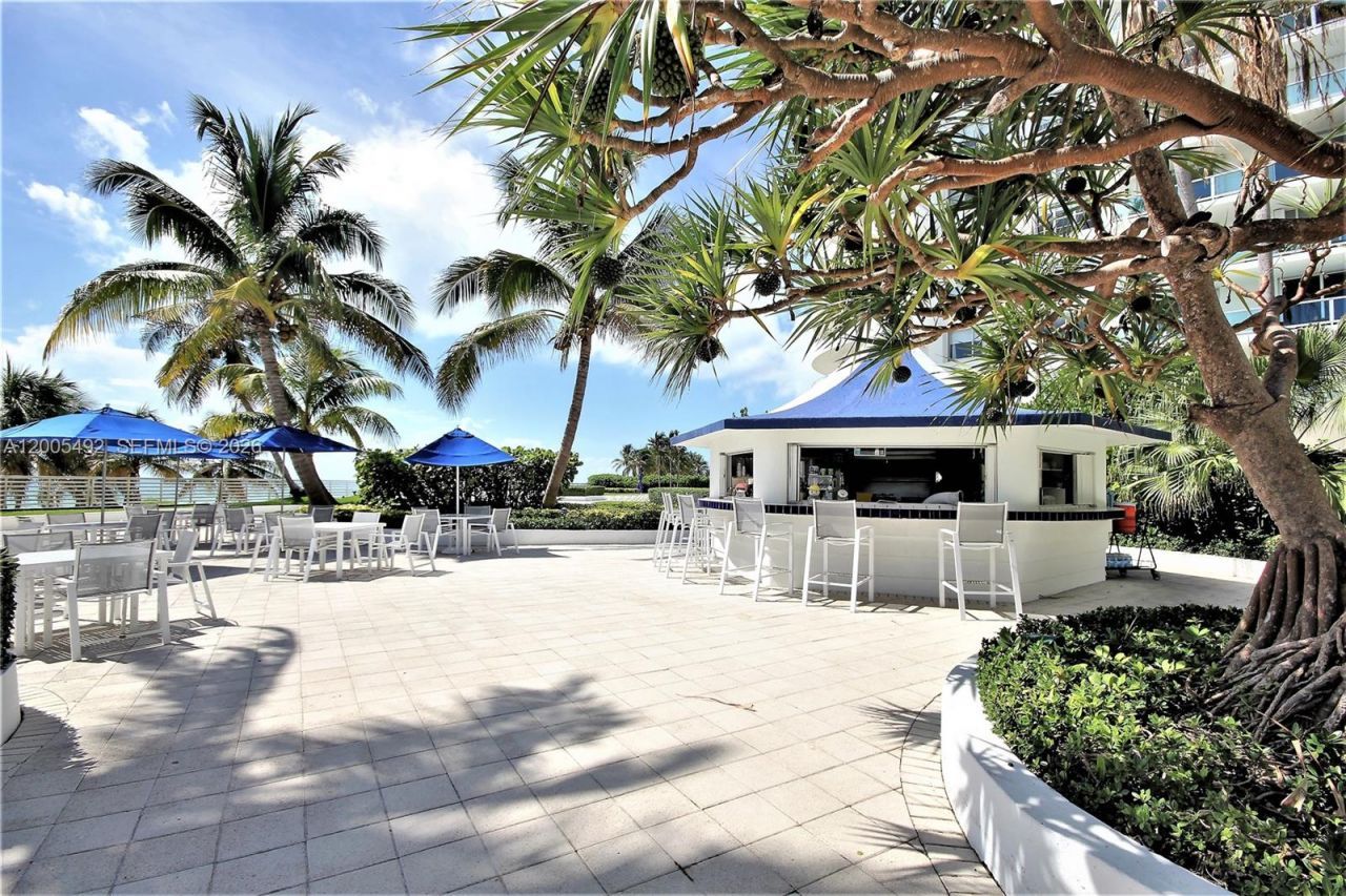 5161 Collins Ave, Unit 518, Miami Beach, FL 33140 Photo