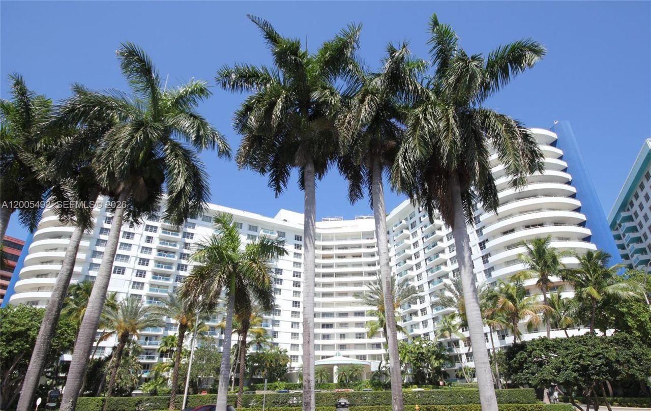 5161 Collins Ave, Unit 518, Miami Beach, FL 33140 Photo