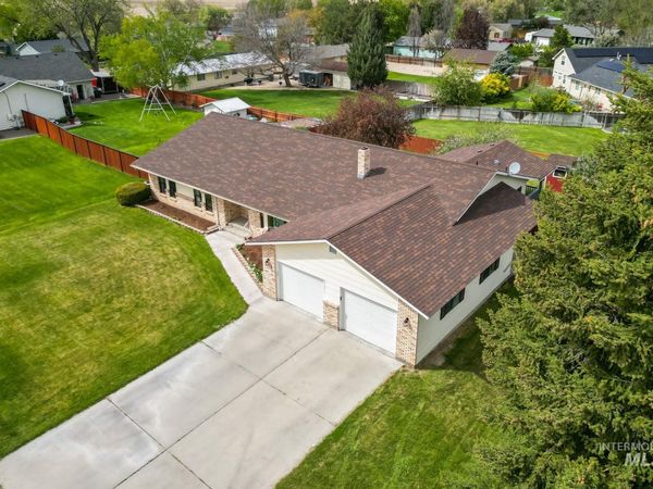 600 Donna Drive, Nampa, ID 83686