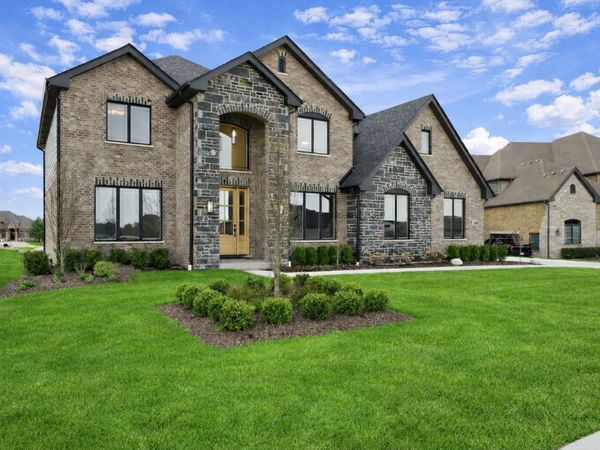 23380 Jackson Court , Frankfort, IL 60423