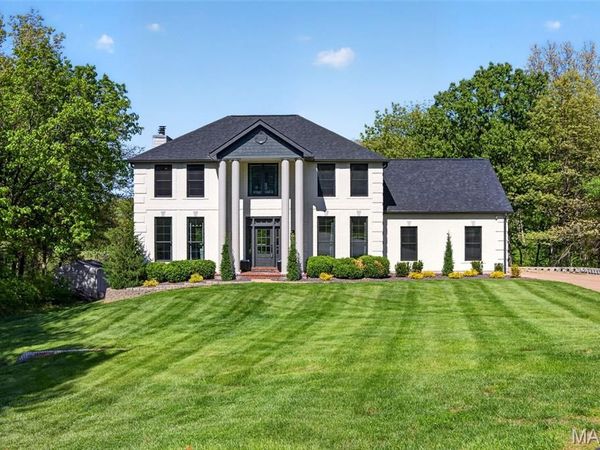 4 Lakeway Court, Defiance, MO 63341