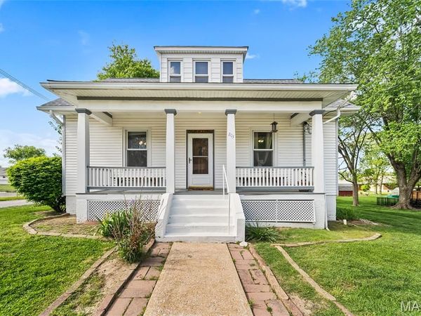 203 E Mill Street, Waterloo, IL 62298