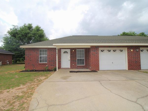 7161 Pine Blossom Rd, Milton, FL 32570