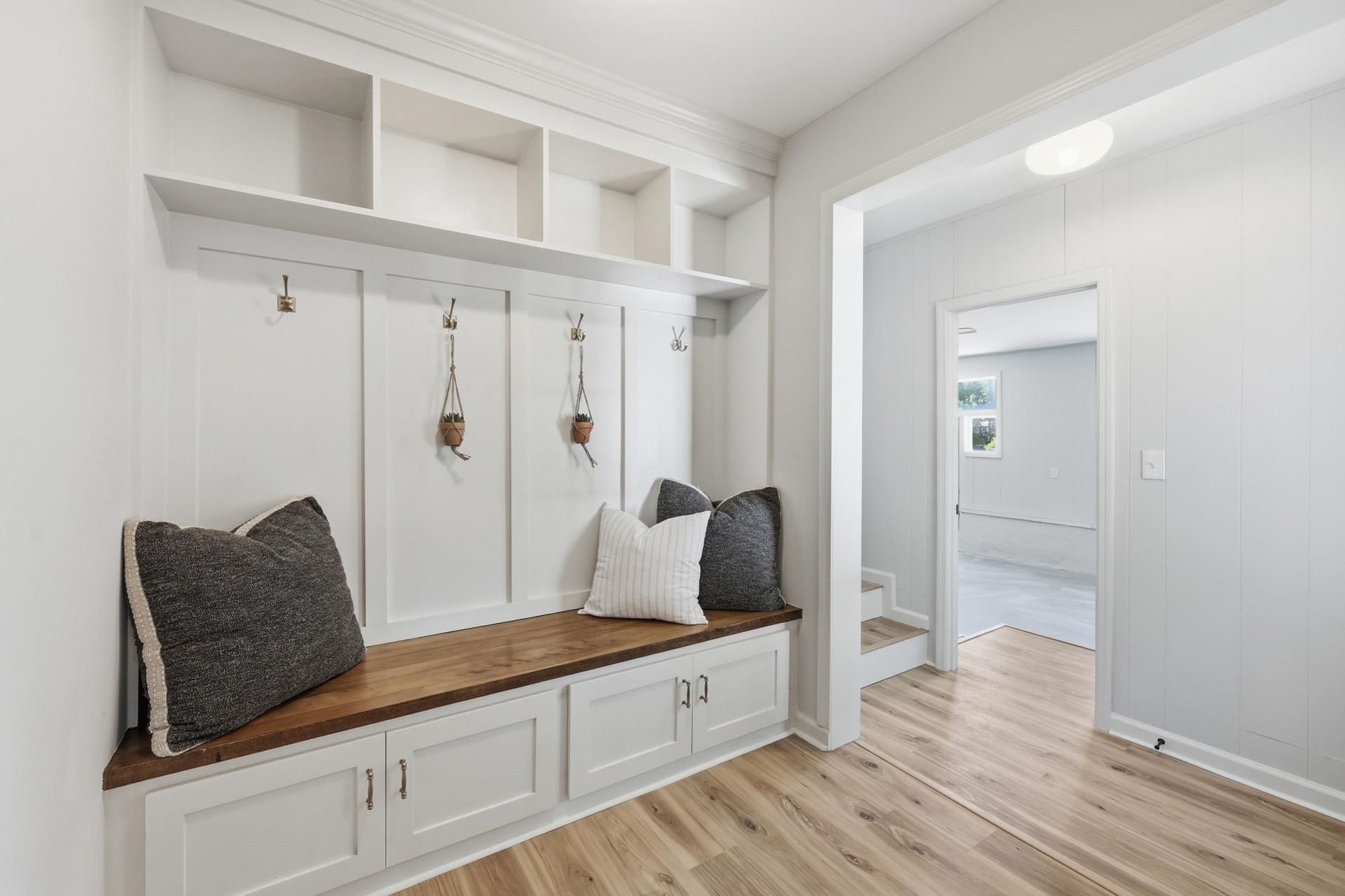 910 Second Ave.  Photo 13