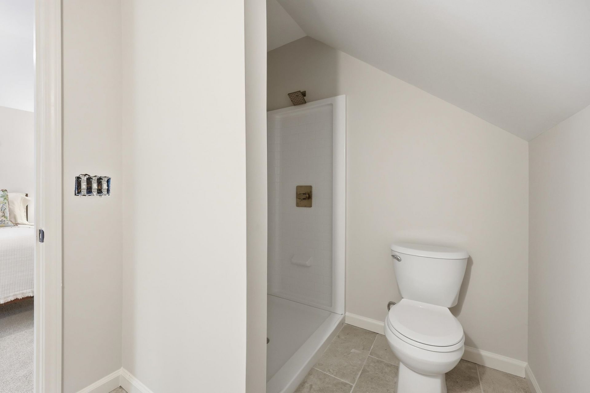 910 Second Ave.  Photo 23