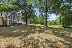 910 Second Ave.  photo 4