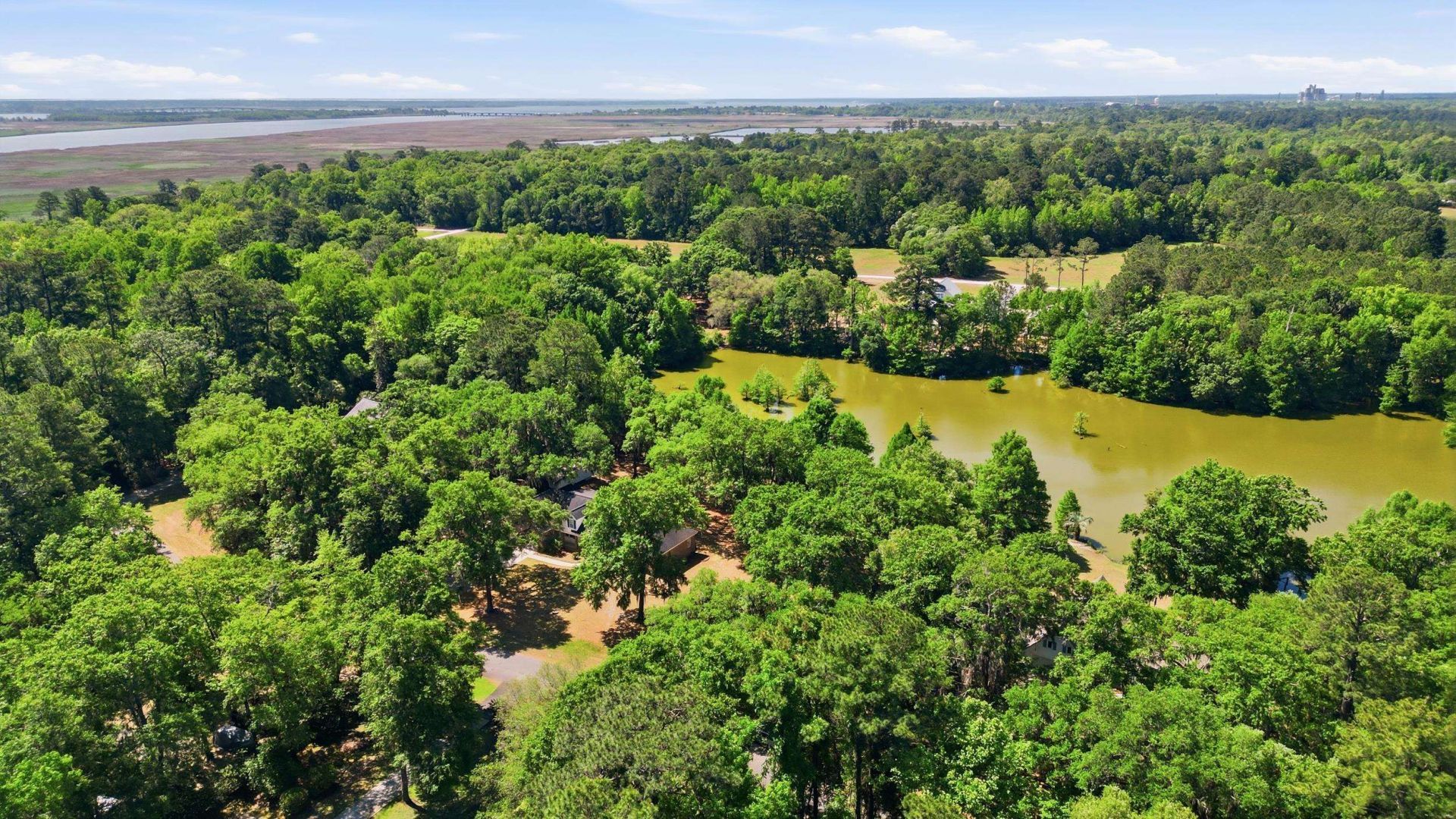 910 Second Ave.  Photo 42