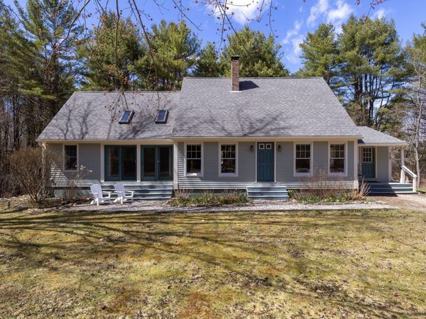 18 Glenview Road , Freeport, ME 04032