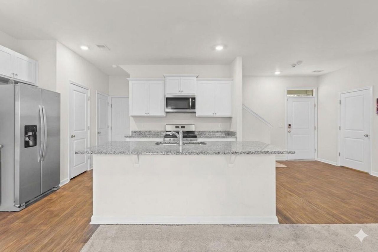 126 Lagoona Drive Photo 4