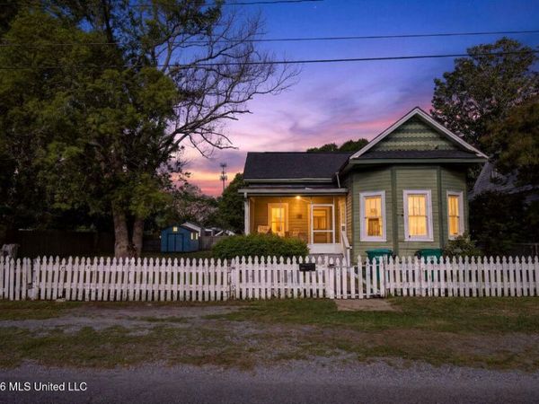 1215 36th Avenue, Gulfport, MS 39501