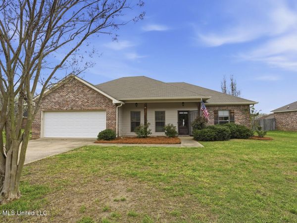 550 Oak Park Circle, Pearl, MS 39208