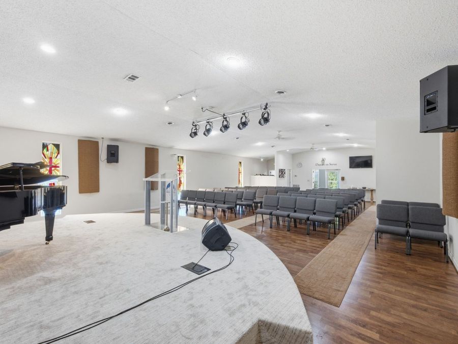 Property Image 28