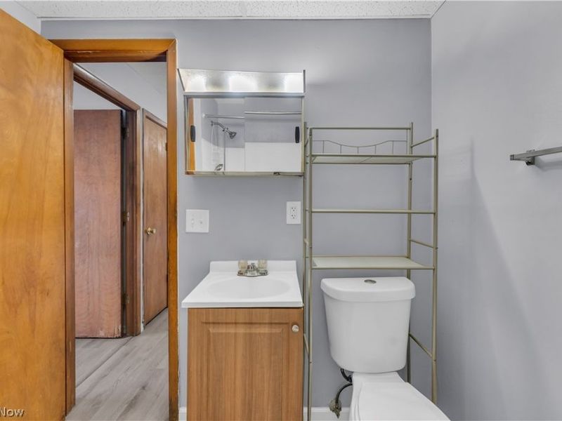 1415 Wyandotte Avenue , Unit 105, Lakewood, OH 44107 Photo 12