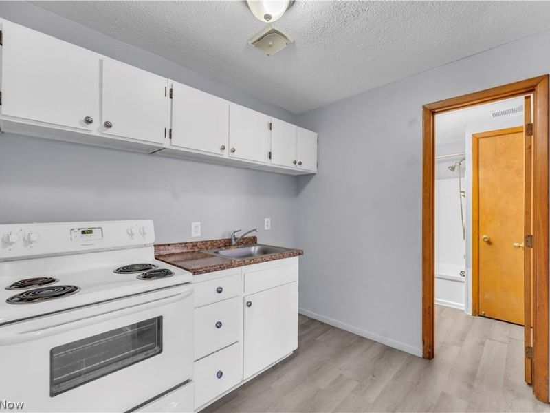 1415 Wyandotte Avenue , Unit 105, Lakewood, OH 44107 Photo 7