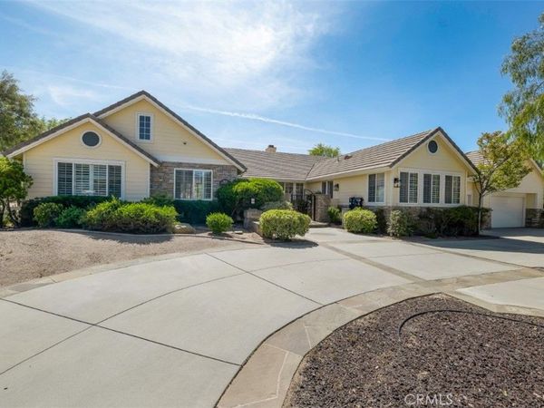 9618 Sweetwater Drive, Agua Dulce, CA 91390