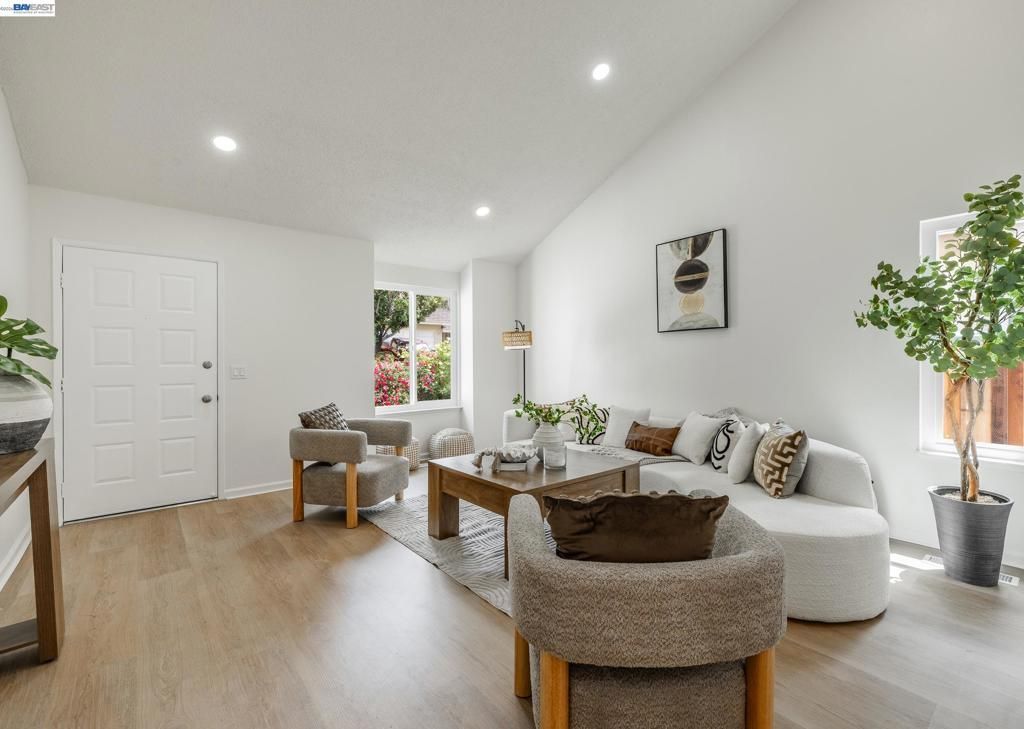 507 Alexander Way, Milpitas, CA 95035 Main Photo