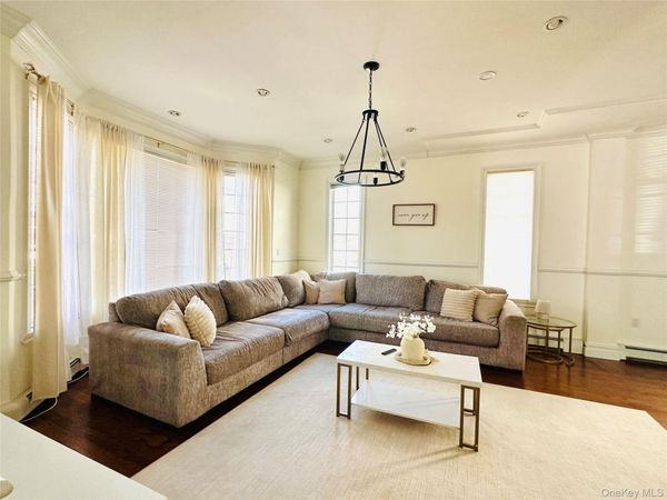 48 Macfarland Avenue , Staten Island, NY 10305