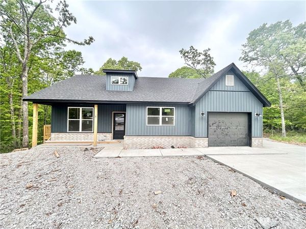 8 Naver Lane , Bella Vista, AR 72715