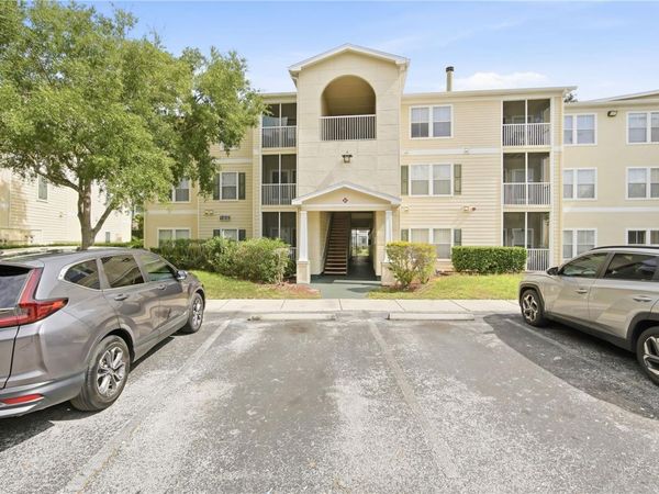 18367 BRIDLE CLUB DRIVE , Unit 18367, TAMPA, FL 33647