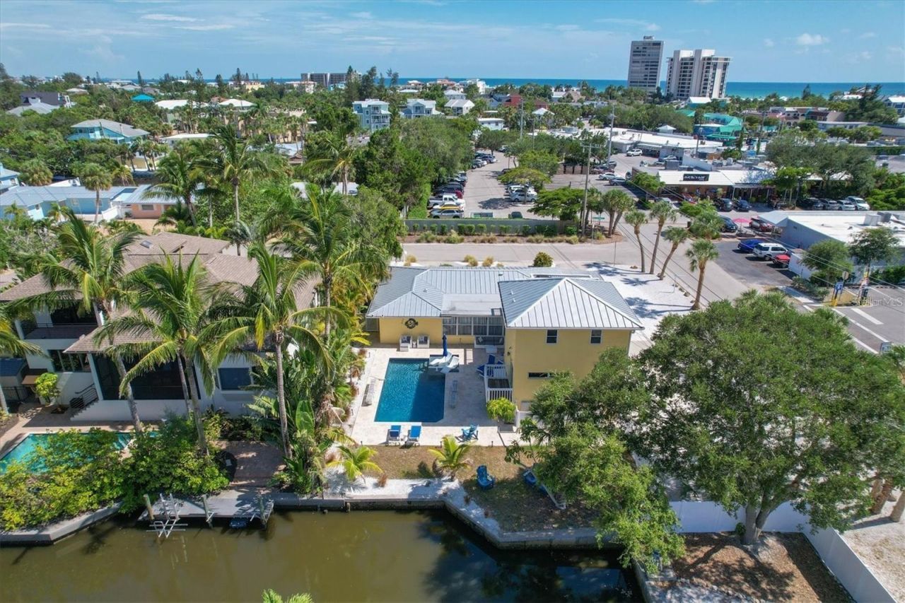 301 Avenida Madera, Unit A, Sarasota, FL 34242 Photo