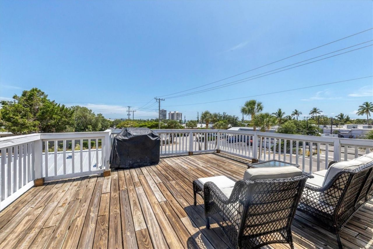301 Avenida Madera, Unit A, Sarasota, FL 34242 Photo